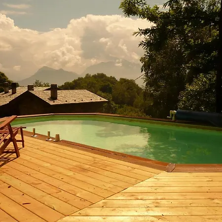 Barna Sleeps 6 Pool